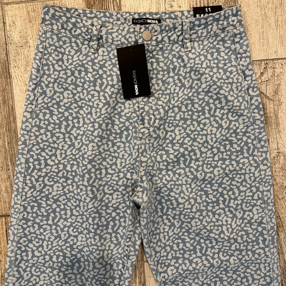 Patterned Denim Jeans - Picture 2 of 7